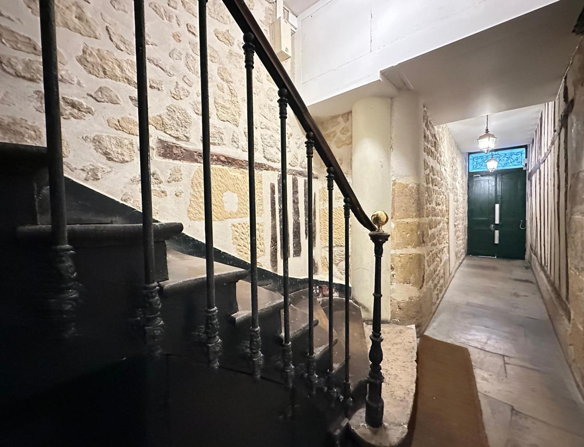 דירות פריז Spacious Studio In Saint-Germain-Des-Pres מראה חיצוני תמונה