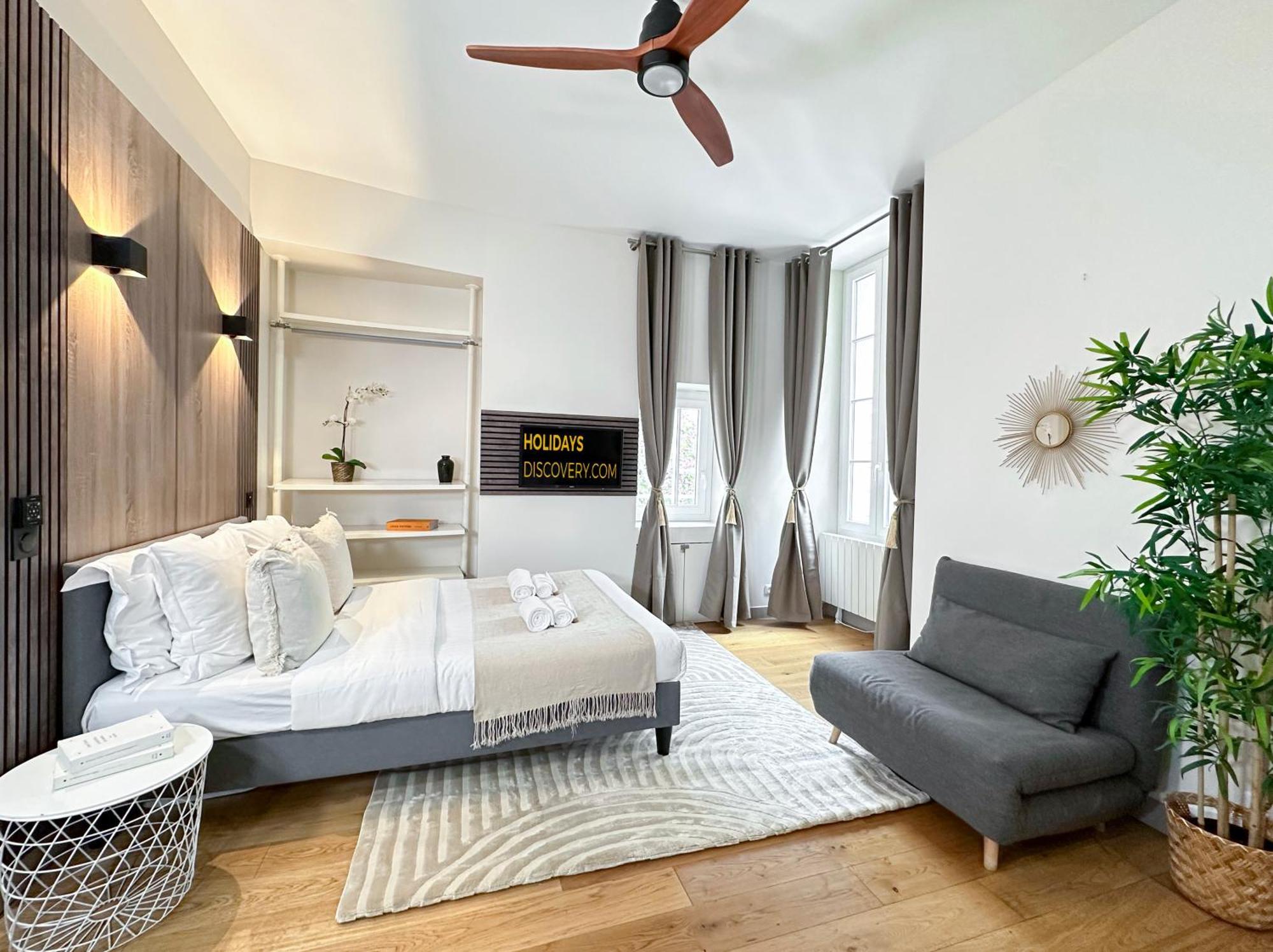 דירות פריז Spacious Studio In Saint-Germain-Des-Pres מראה חיצוני תמונה