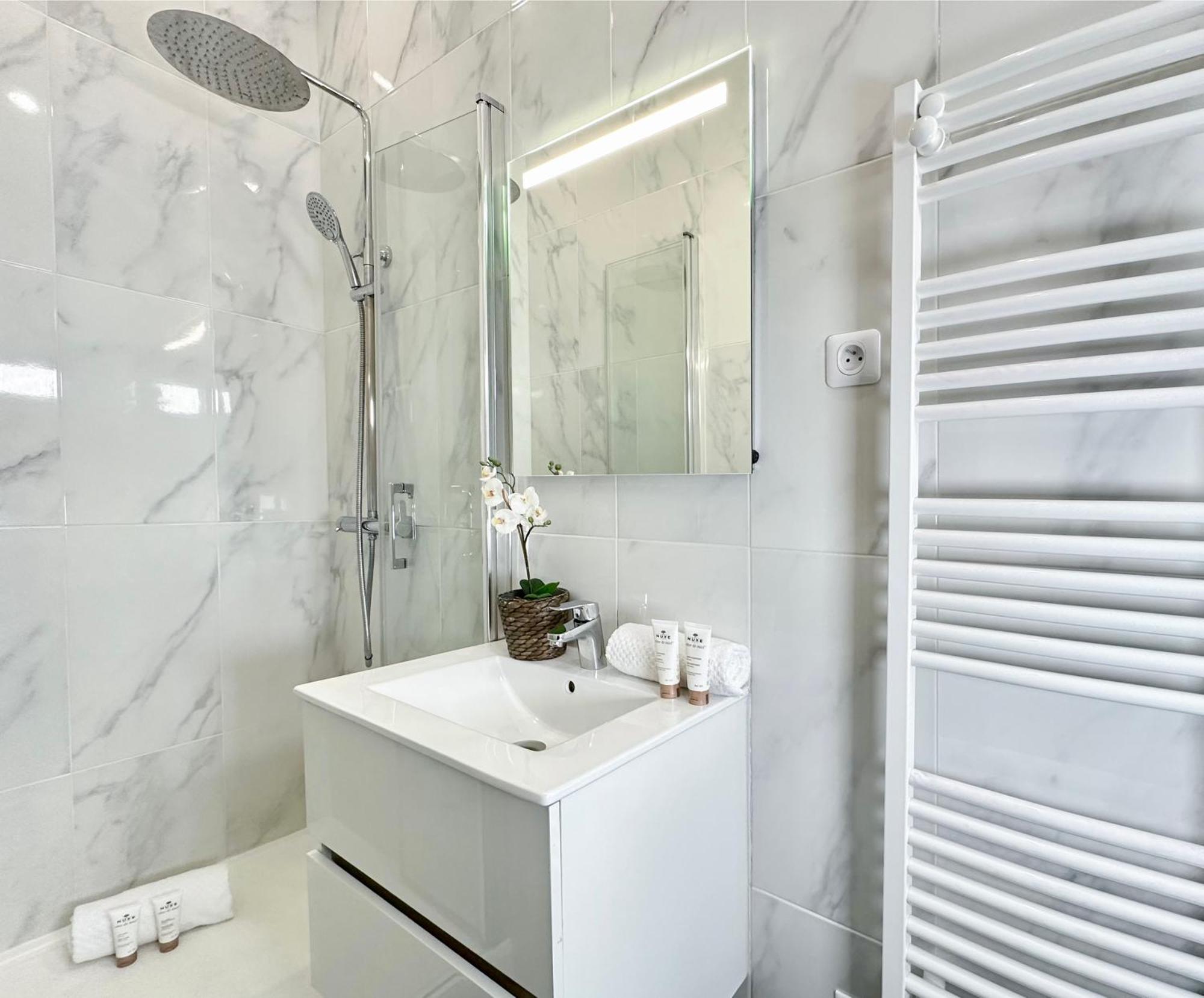 דירות פריז Spacious Studio In Saint-Germain-Des-Pres מראה חיצוני תמונה